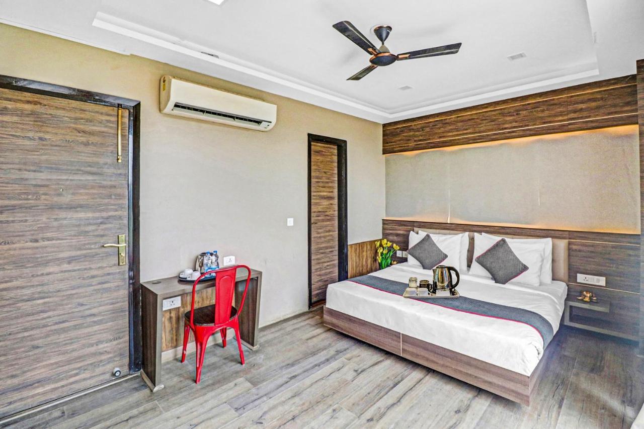 Hotel Townhouse 450 Dwarka à Delhi  Extérieur photo