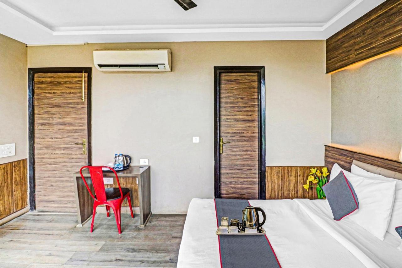 Hotel Townhouse 450 Dwarka à Delhi  Extérieur photo
